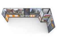 Gebogener Messestand mit Informationspanelen und Fotos von Wohngebäuden, Branche Bau und Wohnen.