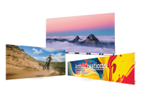 Videowände Digital Signage – modulare Displays für Werbung und Präsentationen Drei Videowände mit unterschiedlichen Inhalten: Landschaftspanorama, Motocross-Sportaufnahme und bunte Werbegrafik