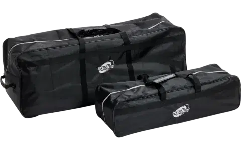 Zwei schwarze Expoline Transporttaschen aus robustem Material für den sicheren Transport von Displays und Zubehör