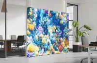 LEDUP LED Displaywand als Raumteiler im Büro mit farbintensivem Motiv
