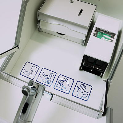 Emibox Mobiles Waschbecken Handtuchhalter und Seifenspender Emibox Mobiles Waschbecken Handtuchhalter und Seifenspender