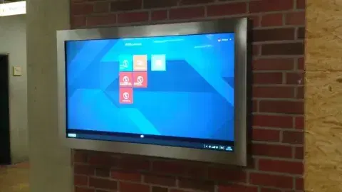 Digital Signage Display und vertikales Werbedisplay für Indoor-Einsätze